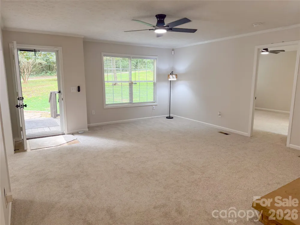 3556 Oakwood Avenue Claremont, NC 28610