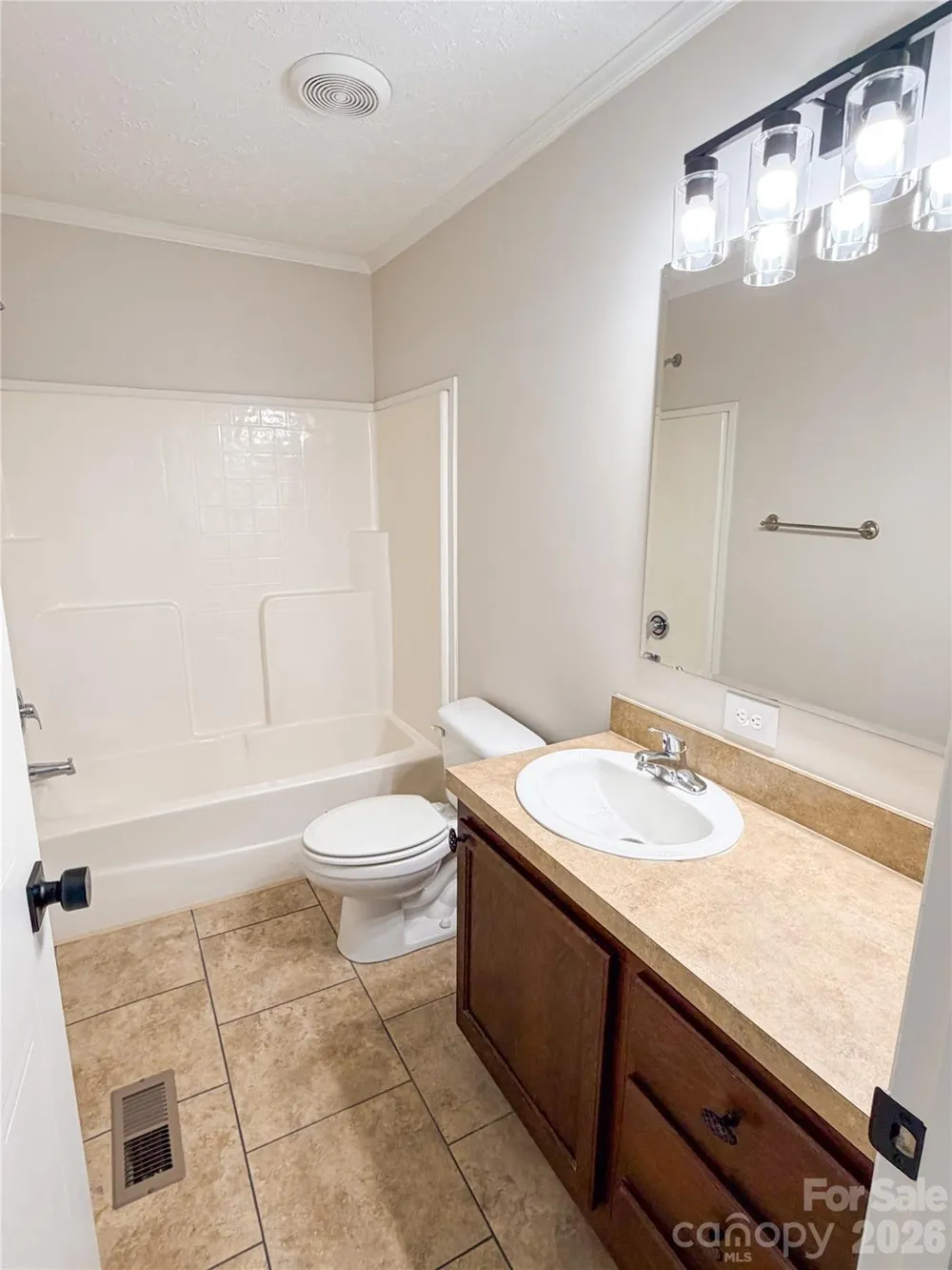 3556 Oakwood Avenue Claremont, NC 28610