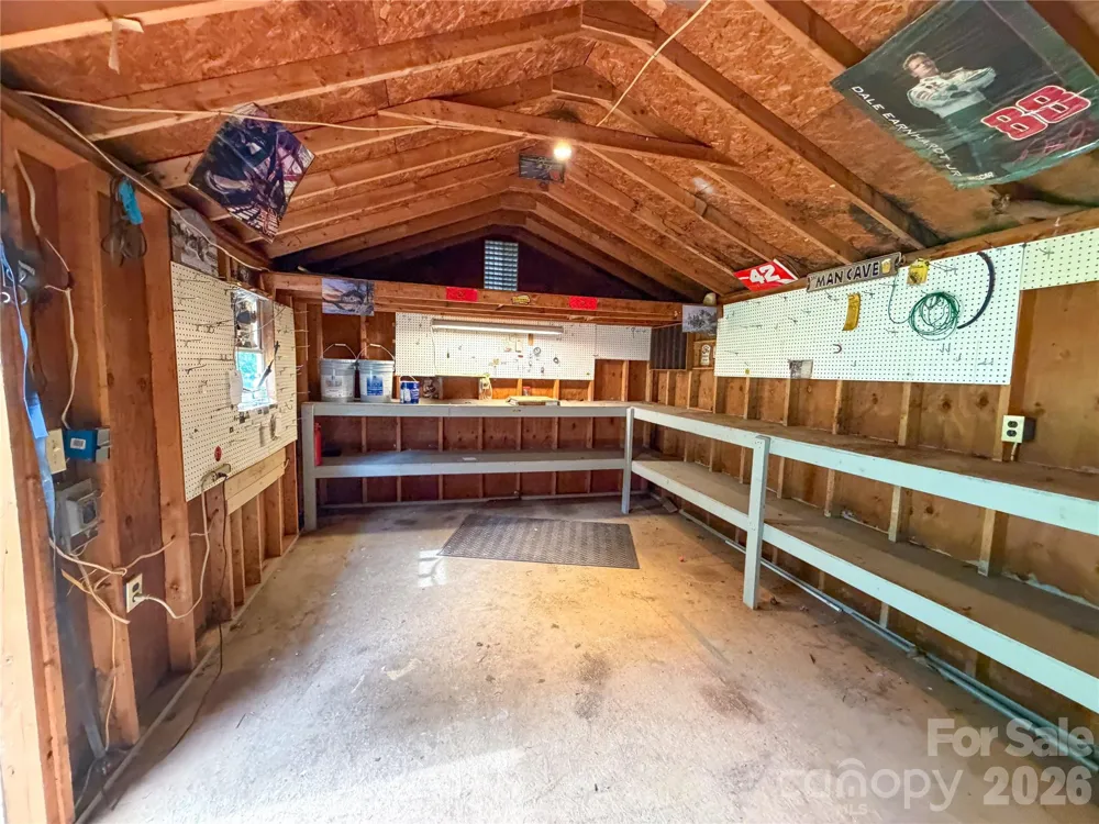 3556 Oakwood Avenue Claremont, NC 28610