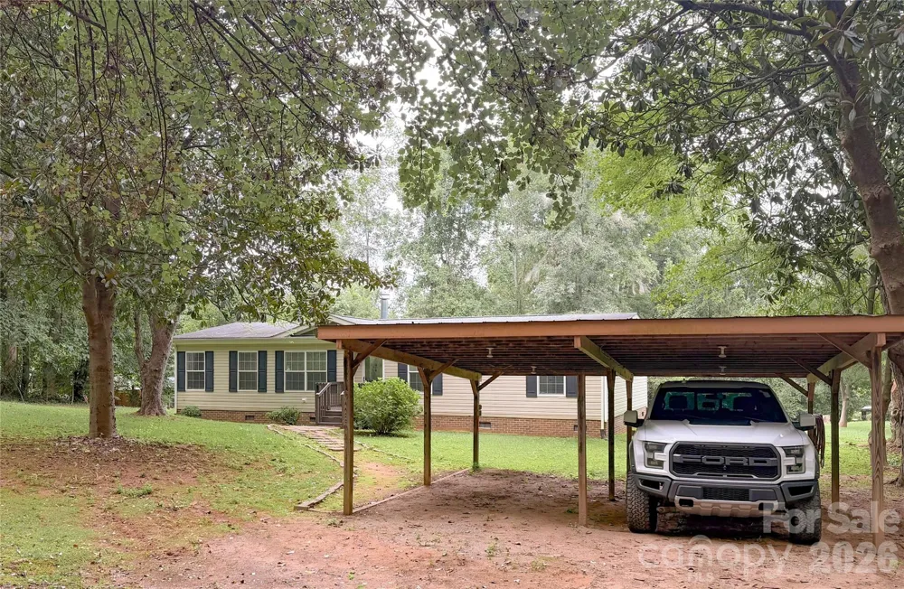 3556 Oakwood Avenue Claremont, NC 28610