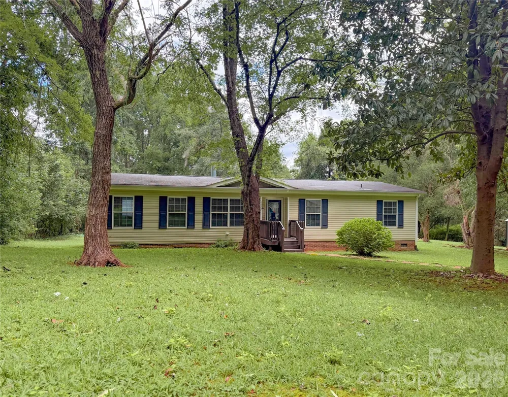 3556 Oakwood Avenue Claremont, NC 28610