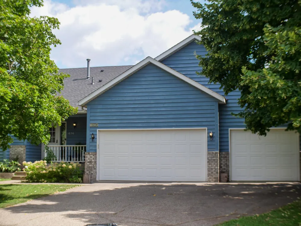 1656 Mark Court Shakopee, MN 55379