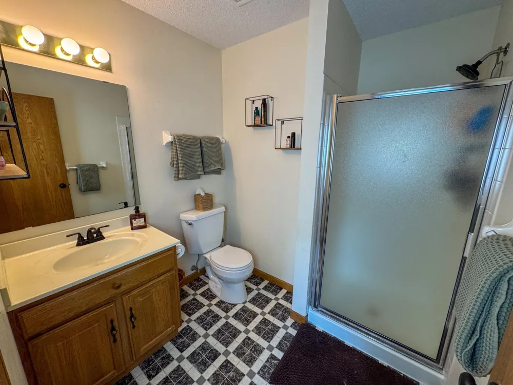 1656 Mark Court Shakopee, MN 55379