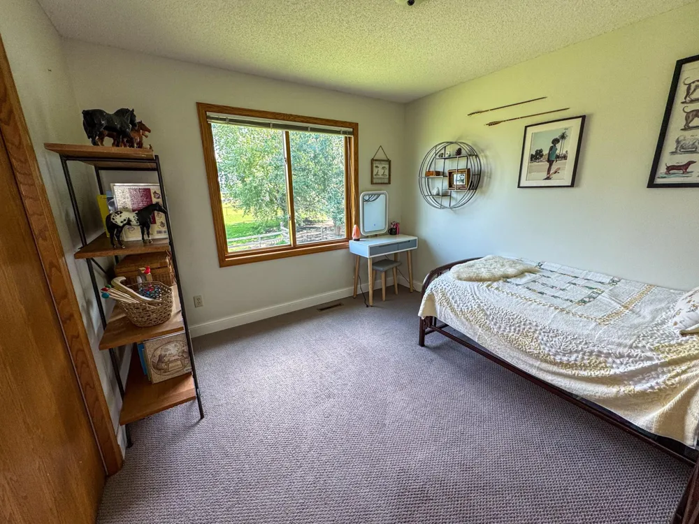 1656 Mark Court Shakopee, MN 55379