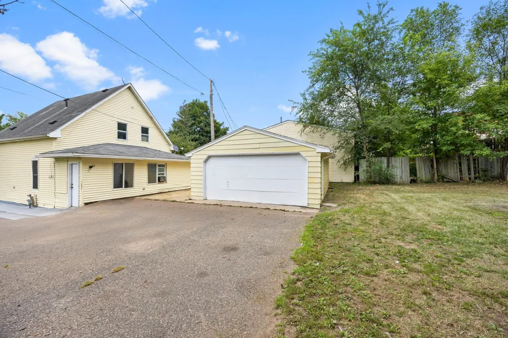 492 Concord Street Saint Paul, MN 55107