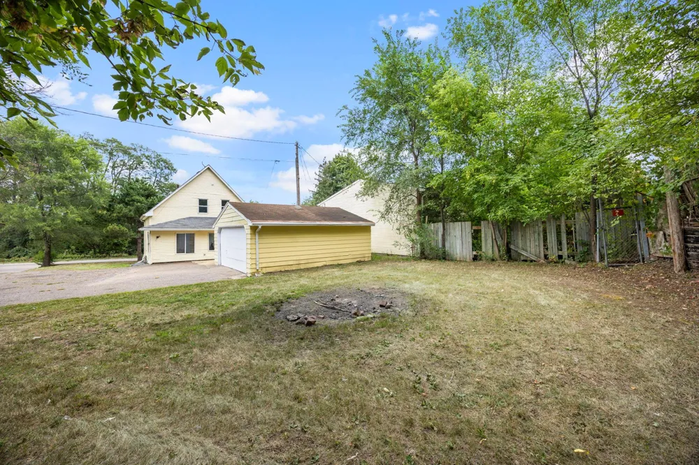 492 Concord Street Saint Paul, MN 55107