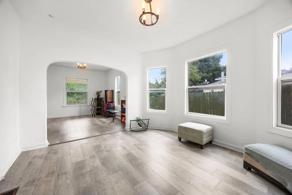 492 Concord Street Saint Paul, MN 55107