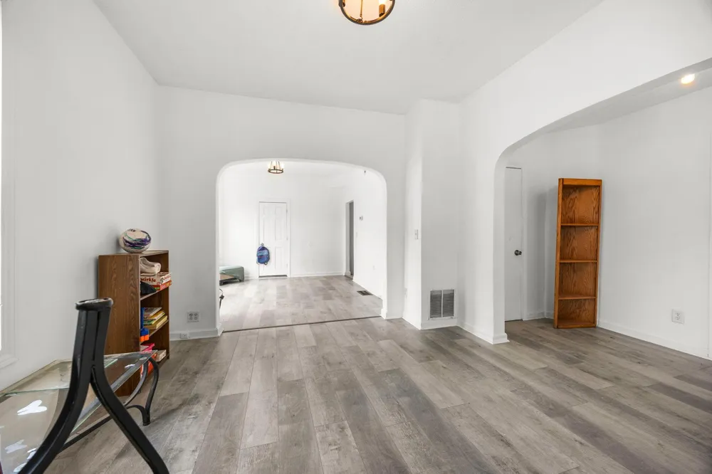 492 Concord Street Saint Paul, MN 55107