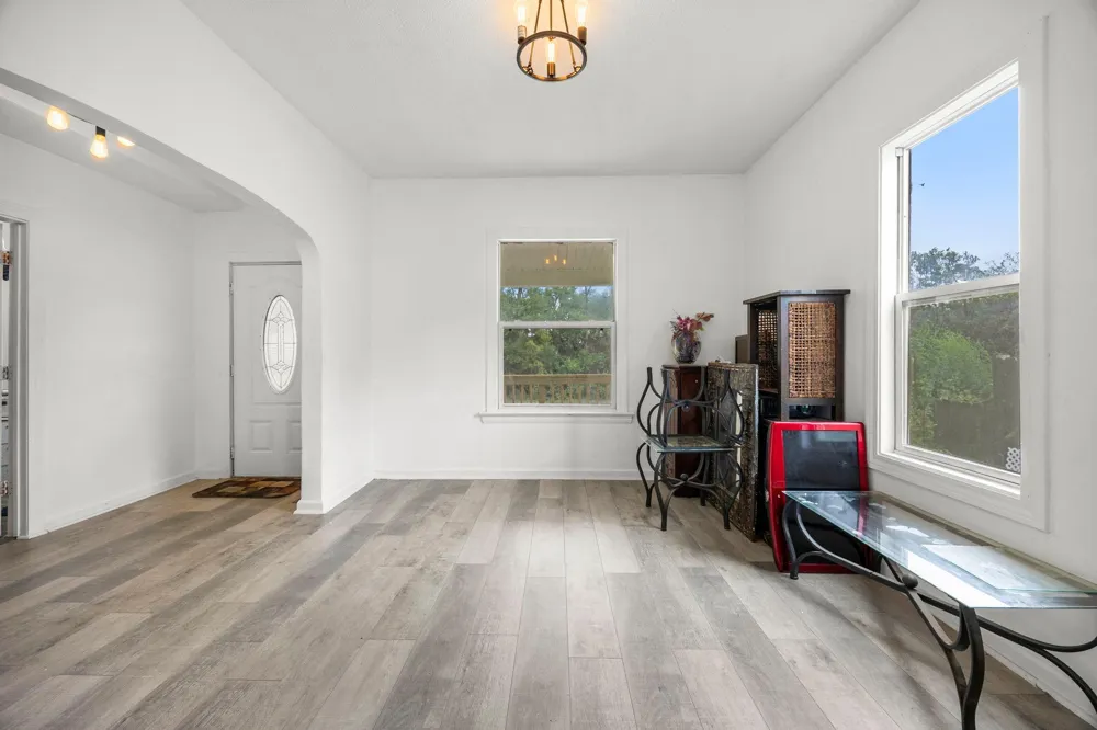 492 Concord Street Saint Paul, MN 55107