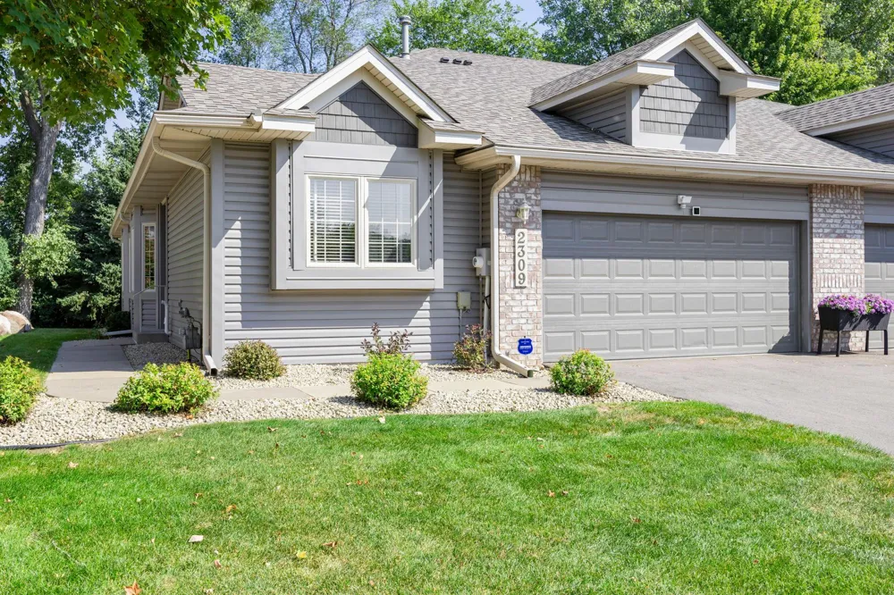 2309 Stephani Court Little Canada, MN 55117