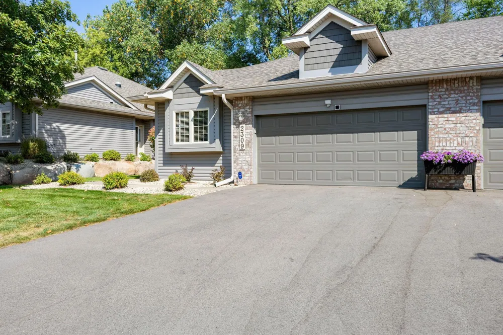 2309 Stephani Court Little Canada, MN 55117