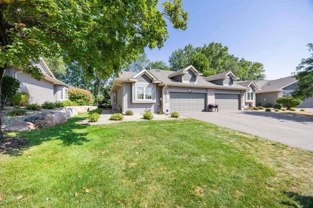 2309 Stephani Court Little Canada, MN 55117