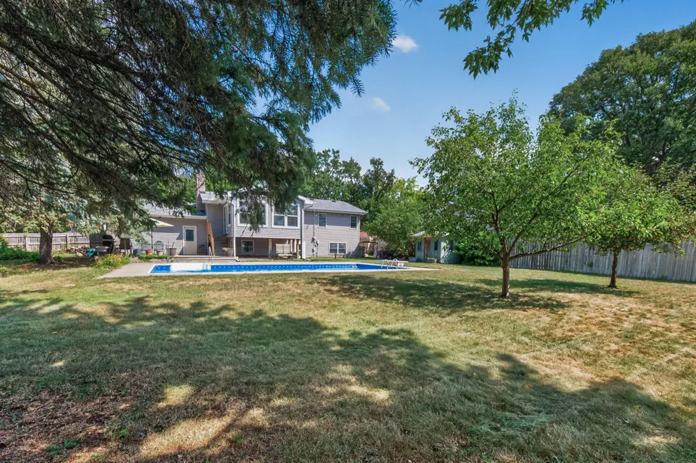 10657 Verdin Street NW Coon Rapids, MN 55433