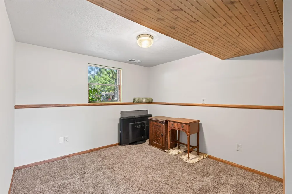 10657 Verdin Street NW Coon Rapids, MN 55433