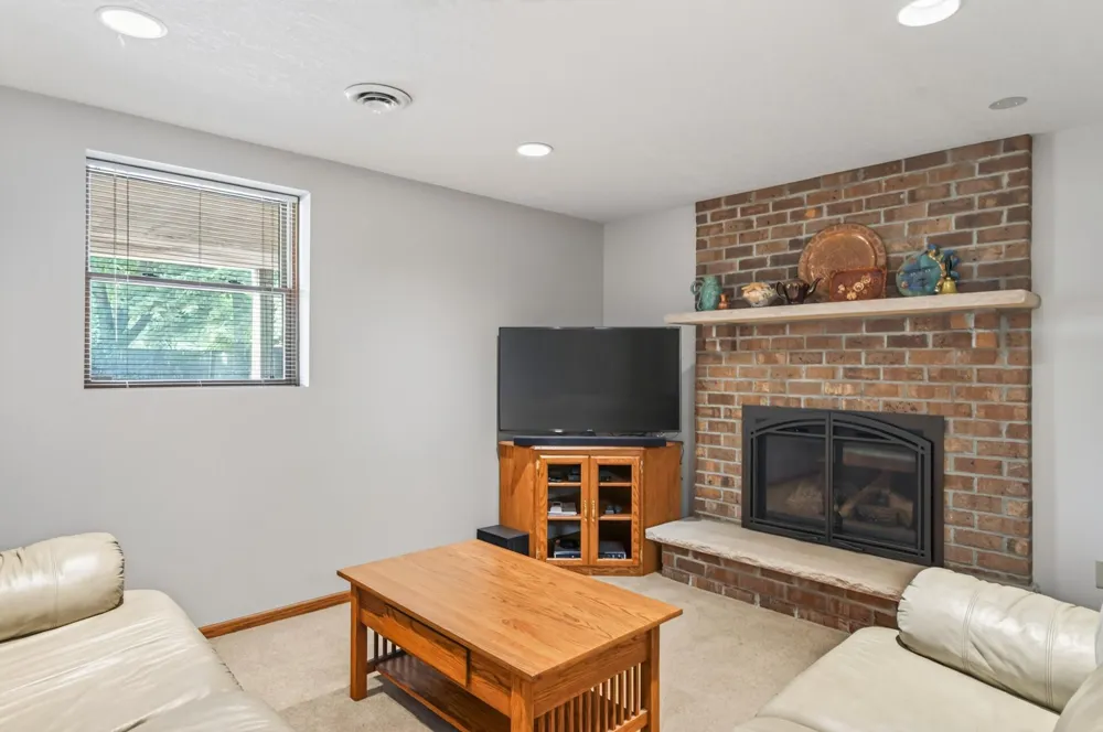10657 Verdin Street NW Coon Rapids, MN 55433