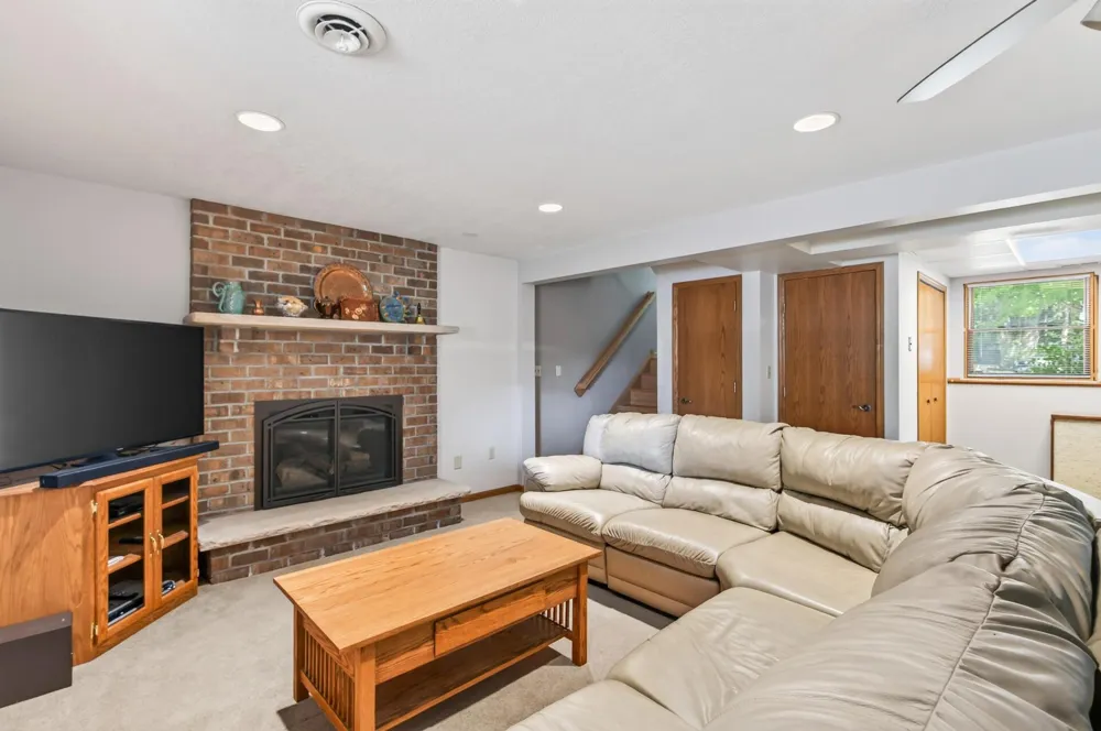 10657 Verdin Street NW Coon Rapids, MN 55433