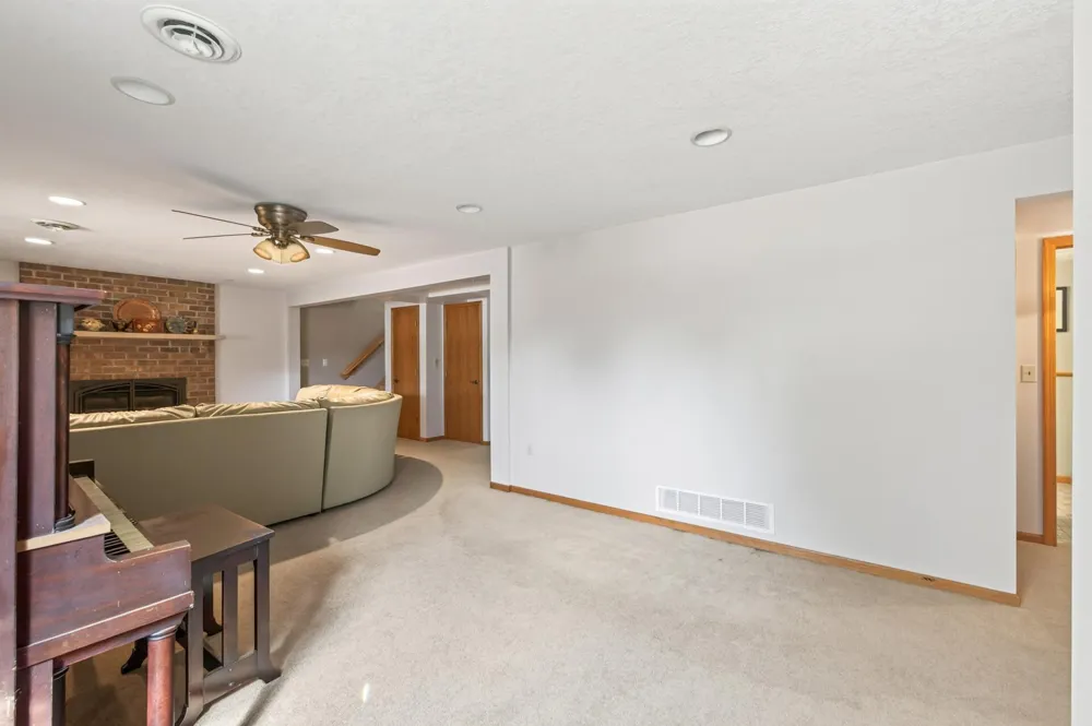 10657 Verdin Street NW Coon Rapids, MN 55433