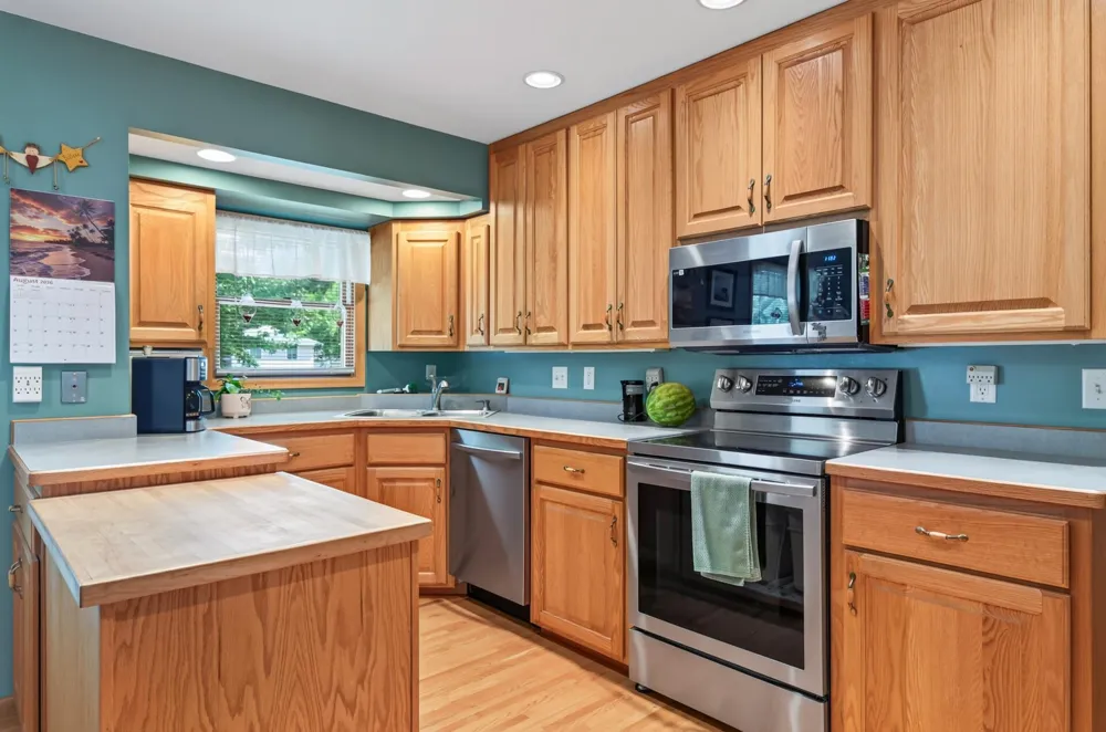 10657 Verdin Street NW Coon Rapids, MN 55433
