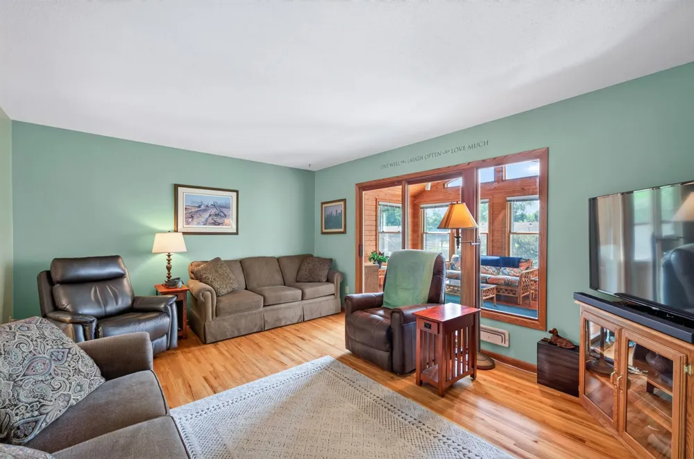 10657 Verdin Street NW Coon Rapids, MN 55433
