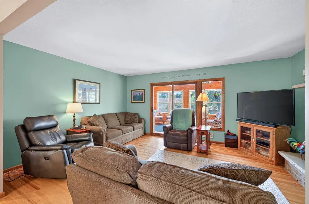 10657 Verdin Street NW Coon Rapids, MN 55433