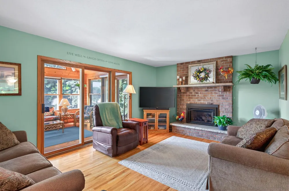 10657 Verdin Street NW Coon Rapids, MN 55433