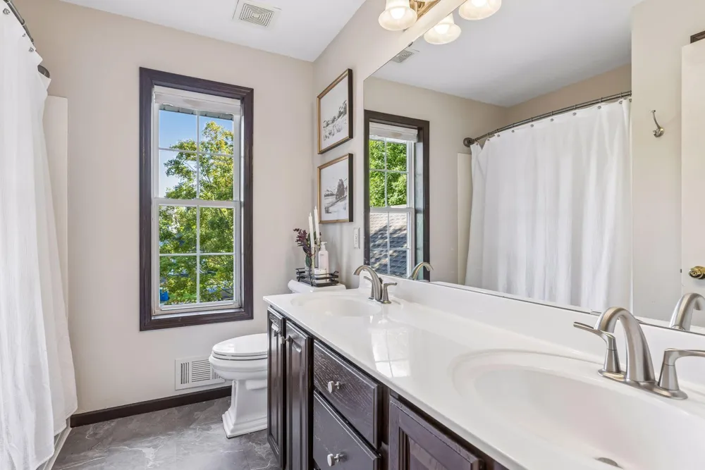 9025 Sunnyvale Drive Chanhassen, MN 55317