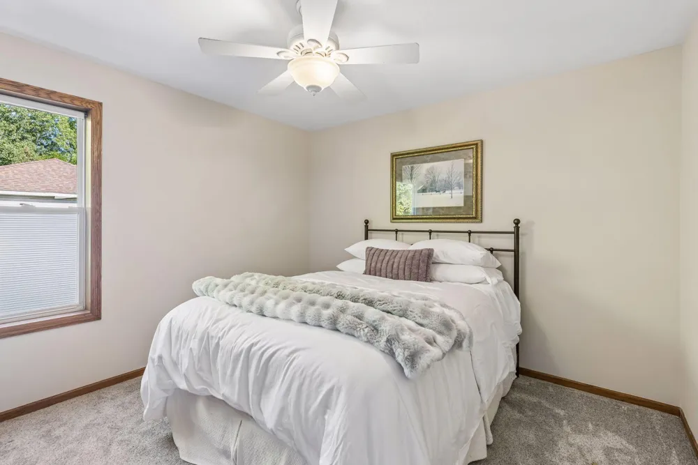 9025 Sunnyvale Drive Chanhassen, MN 55317