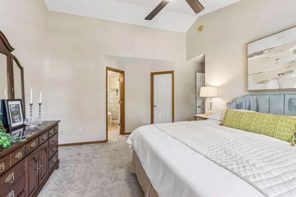 9025 Sunnyvale Drive Chanhassen, MN 55317