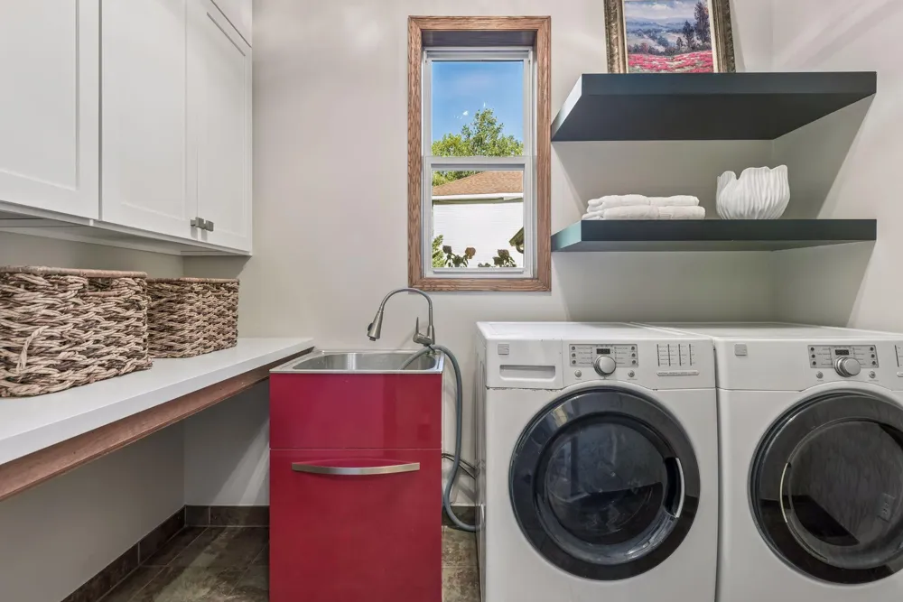 9025 Sunnyvale Drive Chanhassen, MN 55317