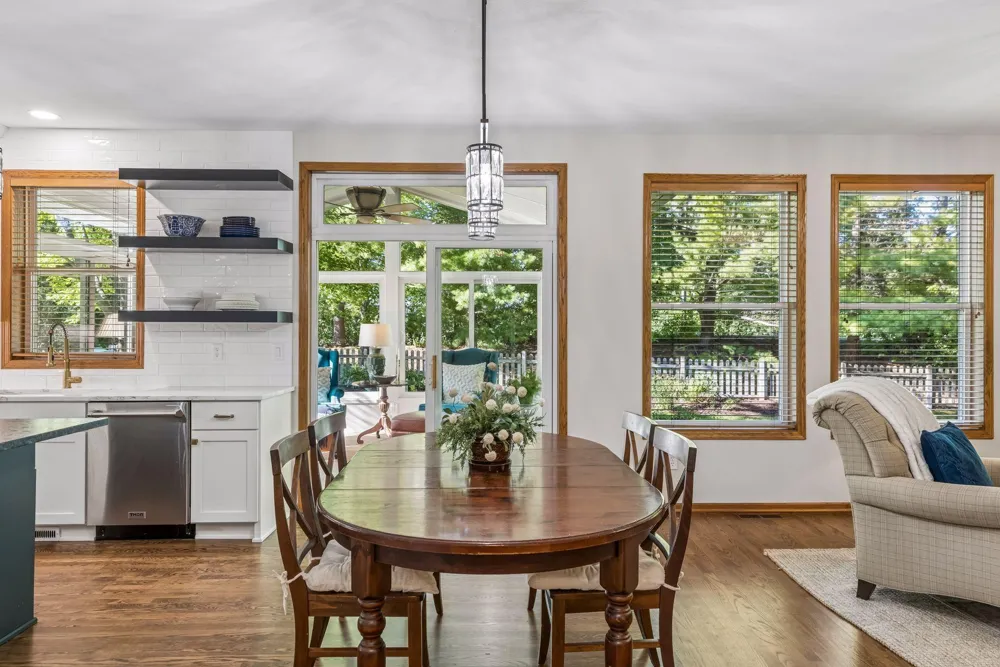 9025 Sunnyvale Drive Chanhassen, MN 55317