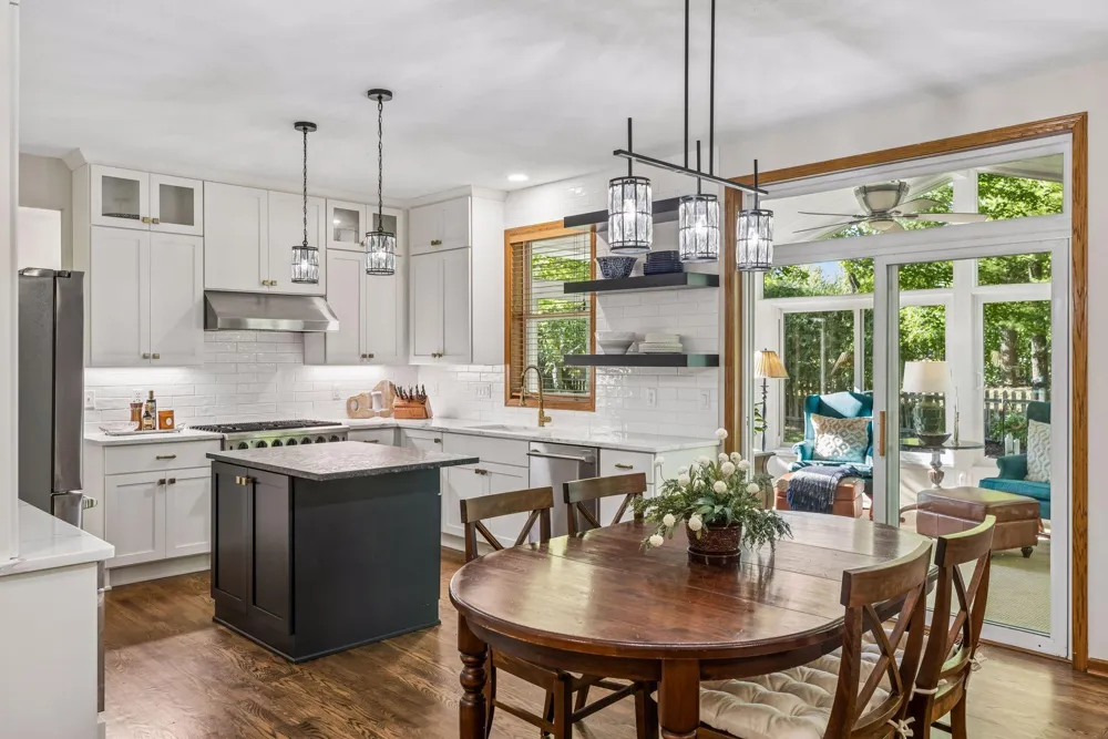 9025 Sunnyvale Drive Chanhassen, MN 55317