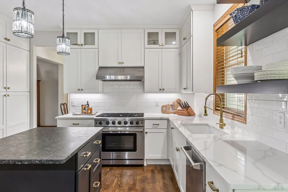 9025 Sunnyvale Drive Chanhassen, MN 55317