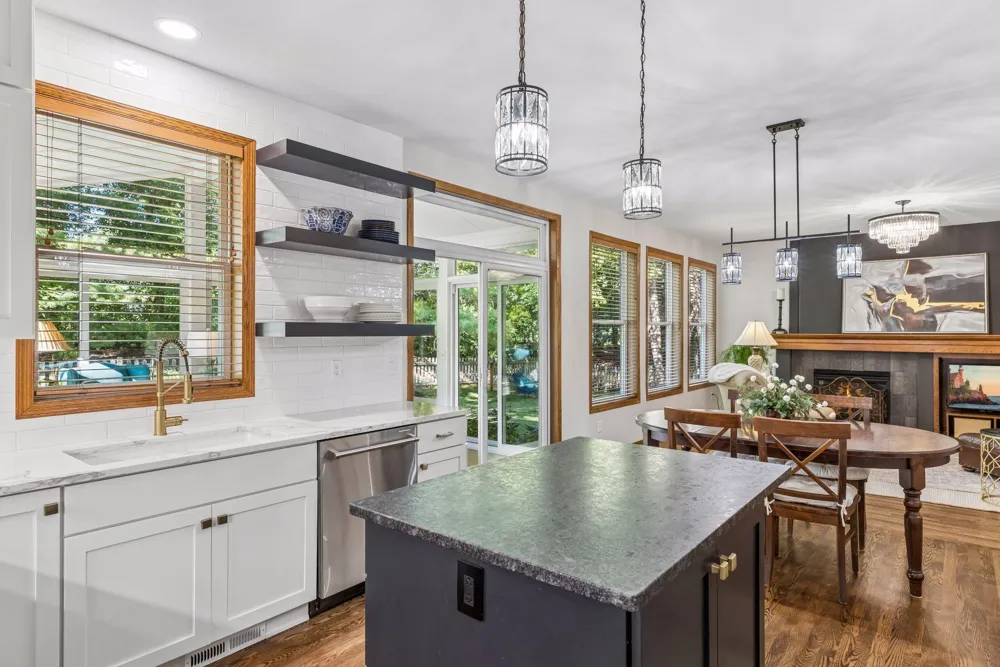 9025 Sunnyvale Drive Chanhassen, MN 55317