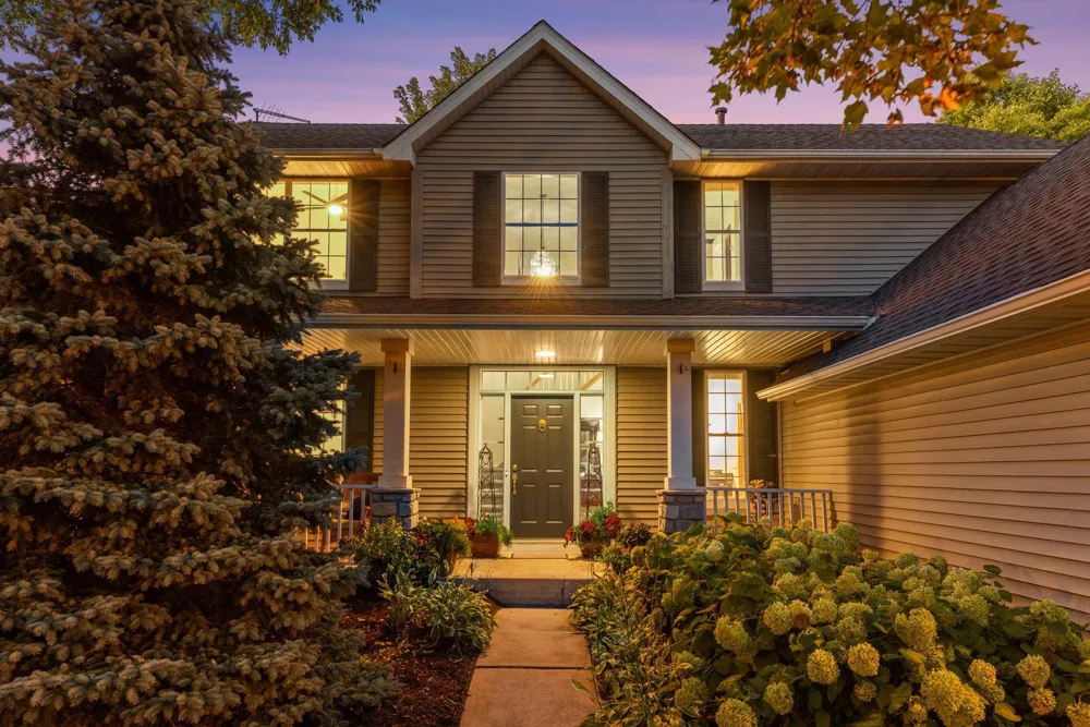 9025 Sunnyvale Drive Chanhassen, MN 55317