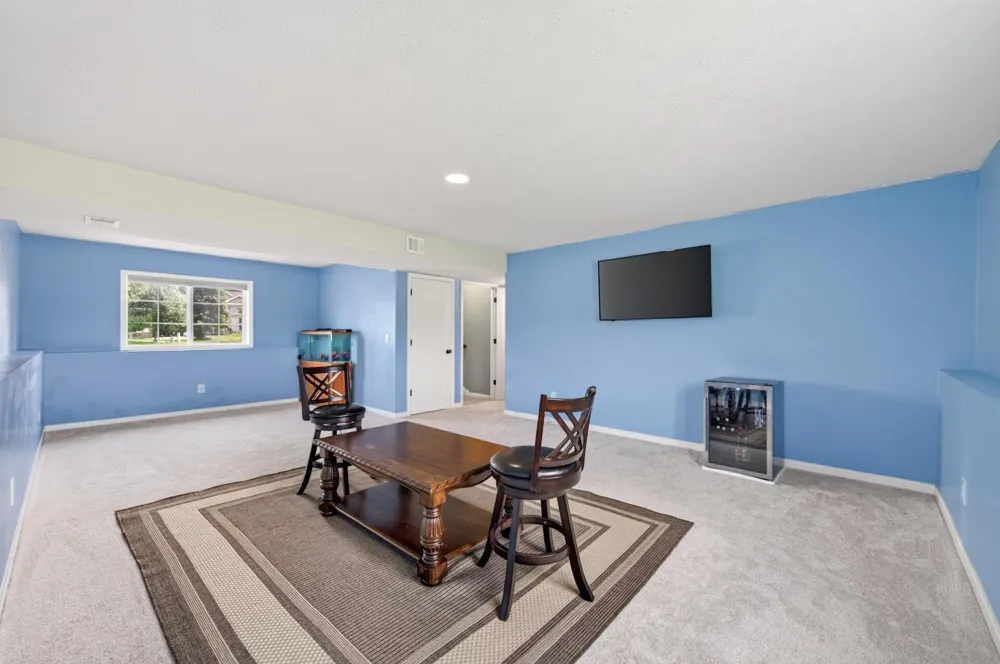 1405 Carlson Drive Isanti, MN 55040