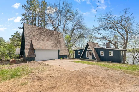 19055 Island View Drive