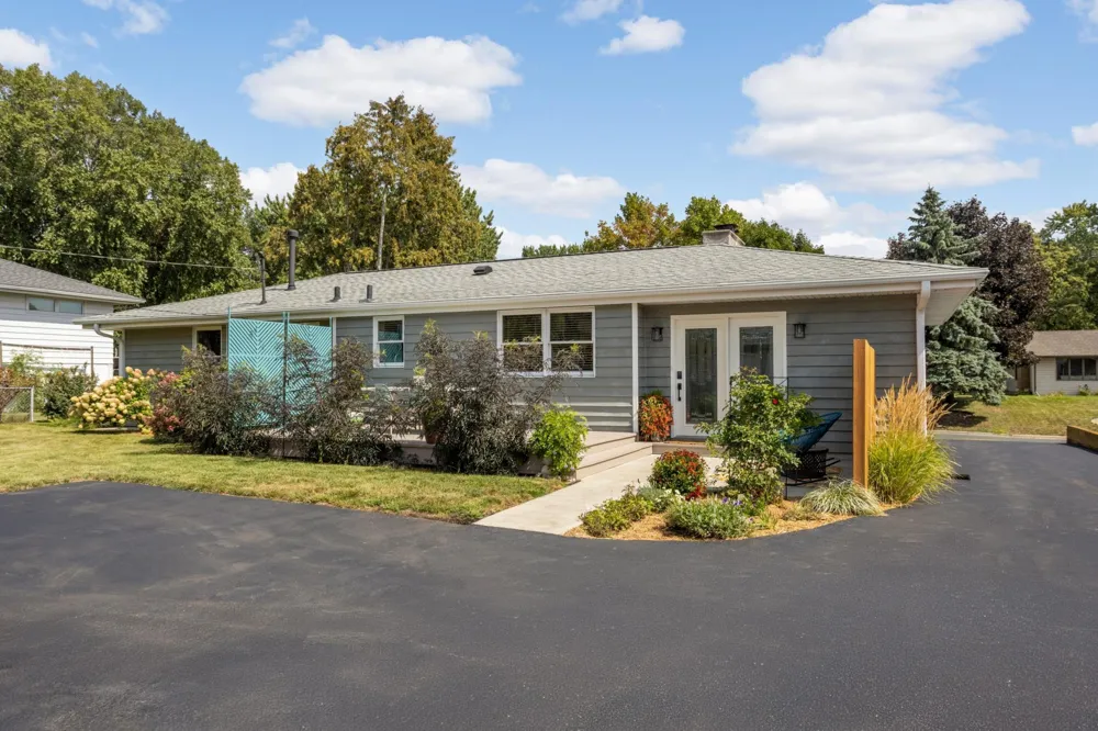4601 W 111th Street Bloomington, MN 55437