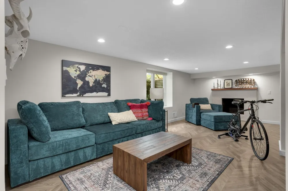 4601 W 111th Street Bloomington, MN 55437