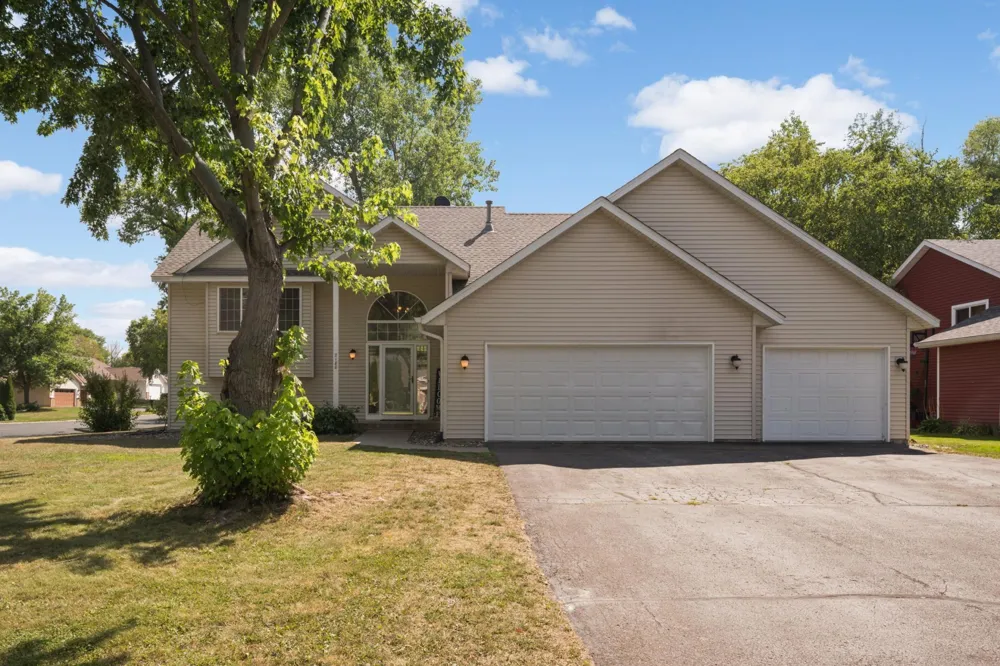 2180 63rd Street E Inver Grove Heights, MN 55077