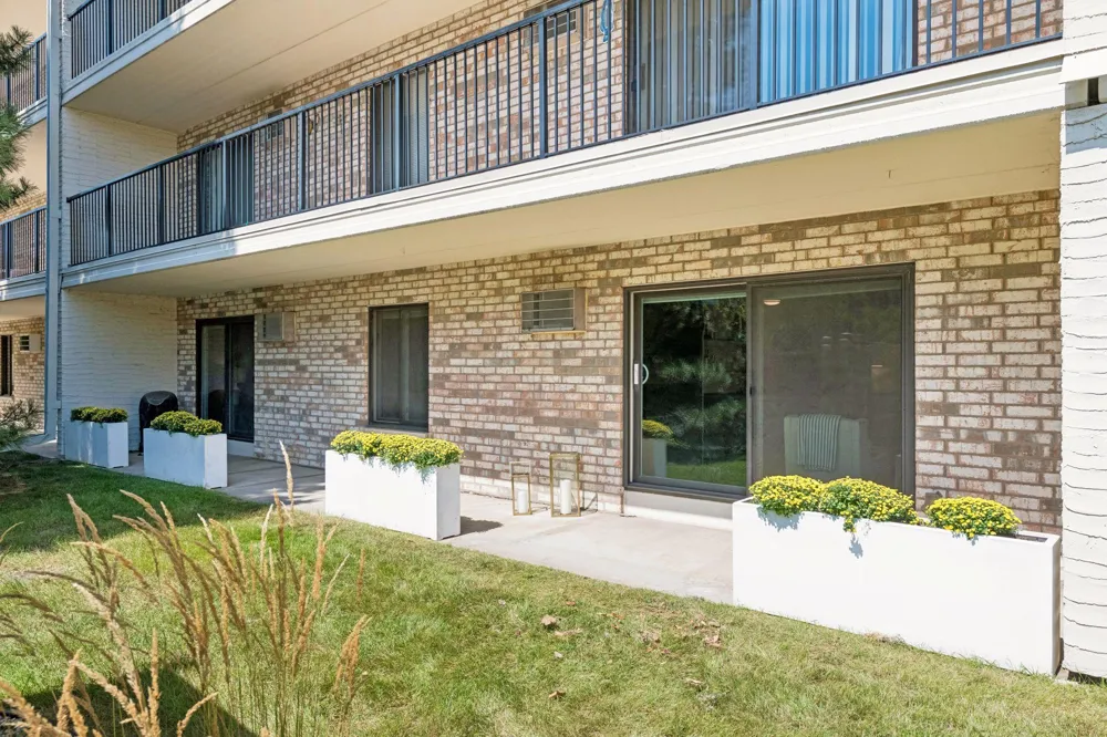 10411 Cedar Lake Road #217 Minnetonka, MN 55305