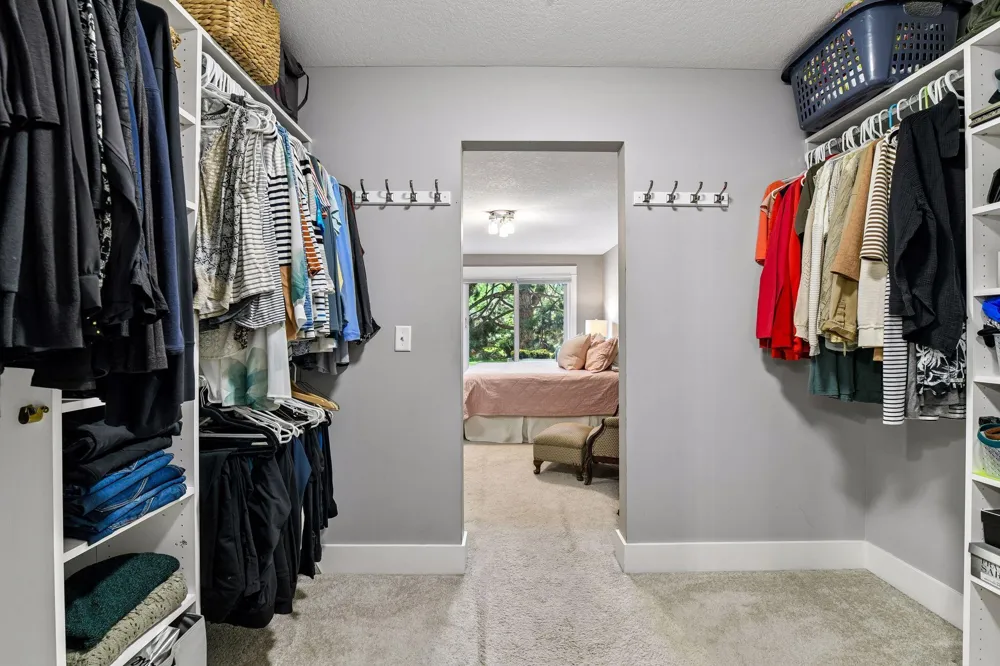 10411 Cedar Lake Road #217 Minnetonka, MN 55305