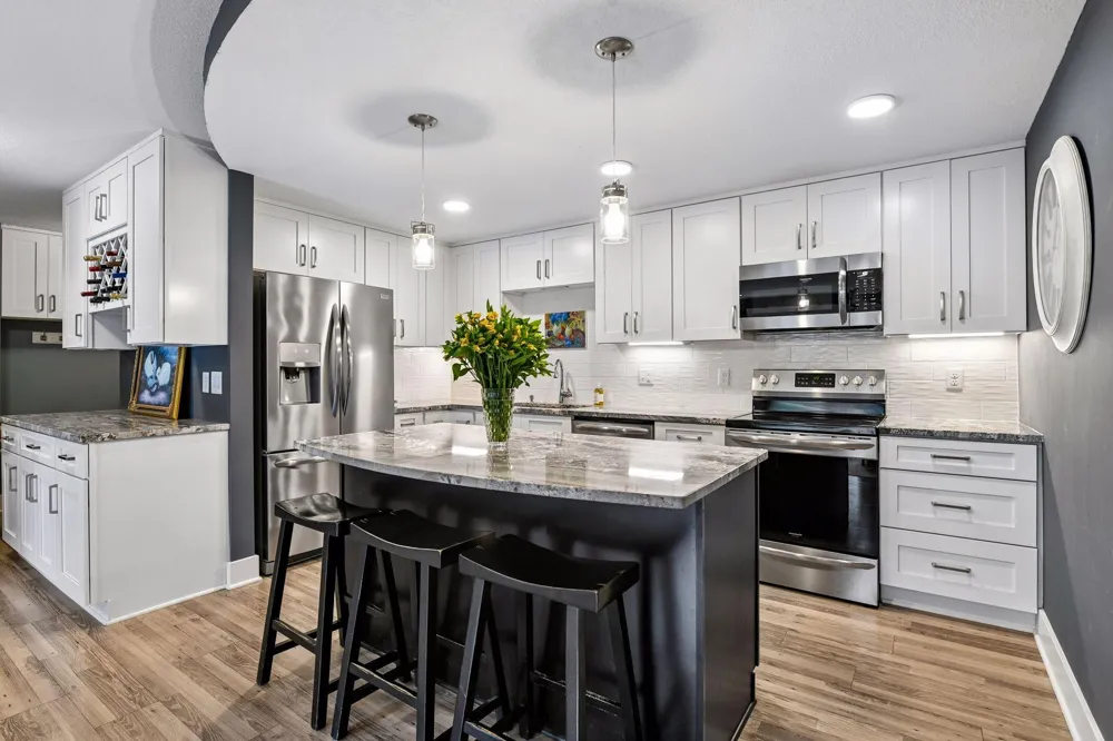 10411 Cedar Lake Road #217 Minnetonka, MN 55305
