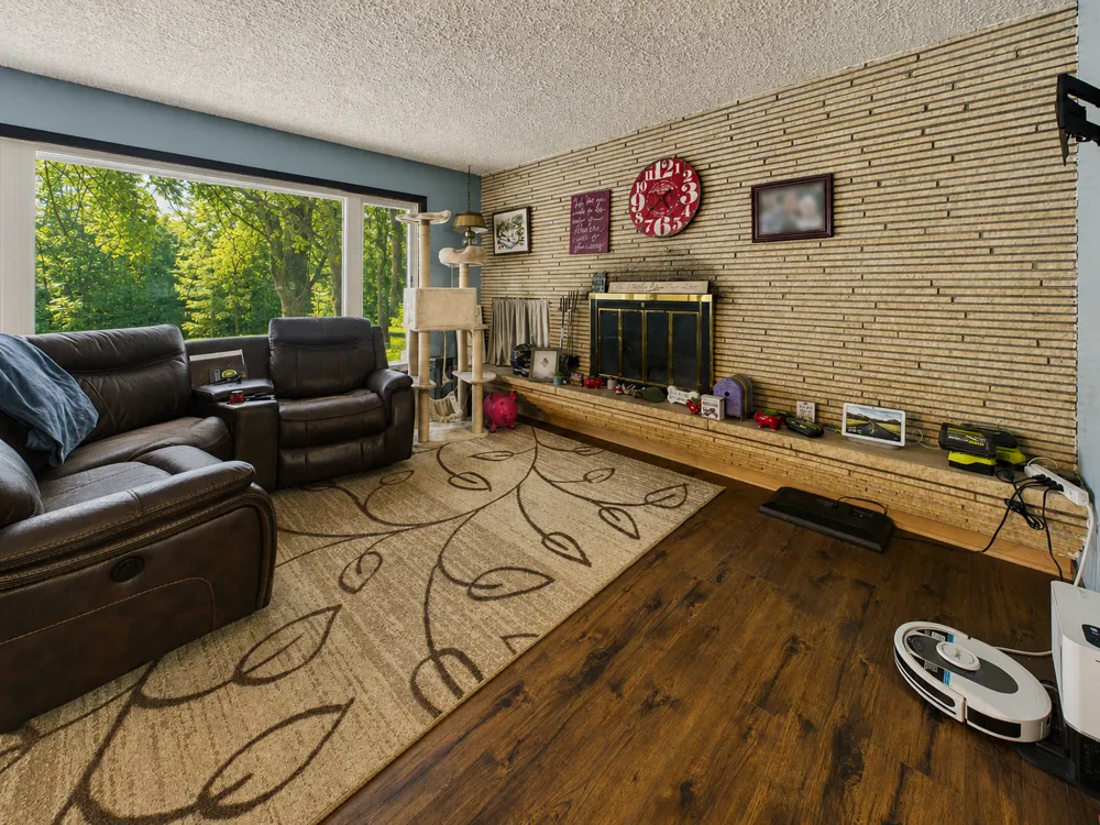 543 5th Avenue NE Melrose, MN 56352