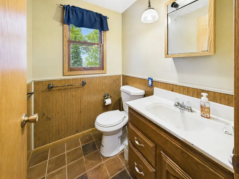 543 5th Avenue NE Melrose, MN 56352