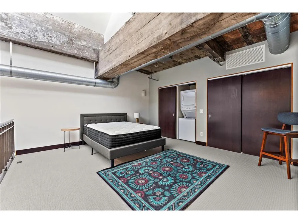 214 4th Street E #213 Saint Paul, MN 55101