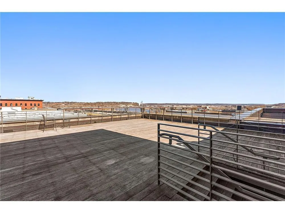 214 4th Street E #213 Saint Paul, MN 55101