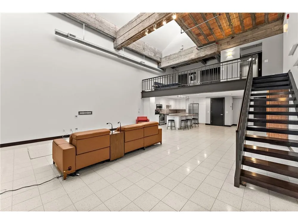 214 4th Street E #213 Saint Paul, MN 55101