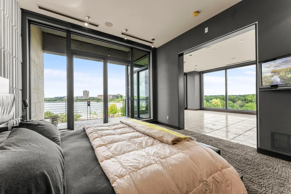 1805 W Lake Street #502 Minneapolis, MN 55408