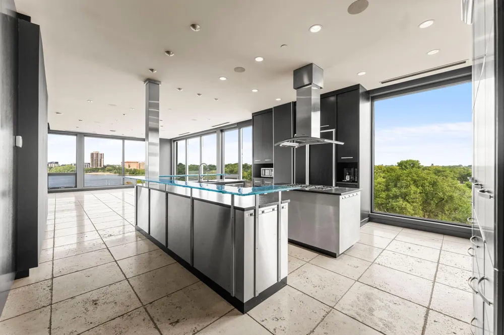 1805 W Lake Street #502 Minneapolis, MN 55408