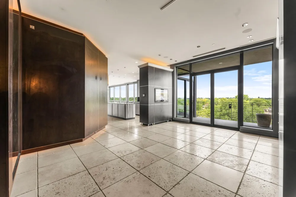 1805 W Lake Street #502 Minneapolis, MN 55408